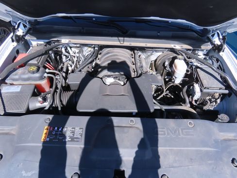 Used 2018 GMC Yukon Denali image 13