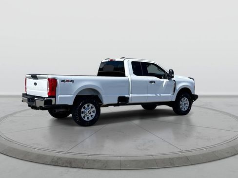 Used 2024 Ford F250 XLT AWD/4WD image 8