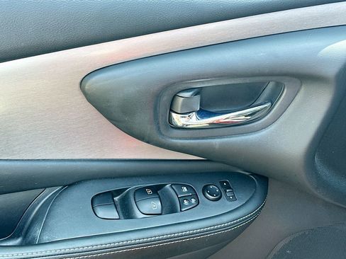 Used 2021 Nissan Murano SV w/ SV Special Edition Package FWD image 21