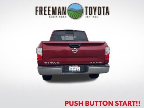 Used 2017 Nissan Titan SV image 6