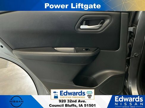 Used 2024 Nissan Rogue SV AWD/4WD image 12