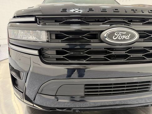 Used 2024 Ford Expedition Max Limited image 64