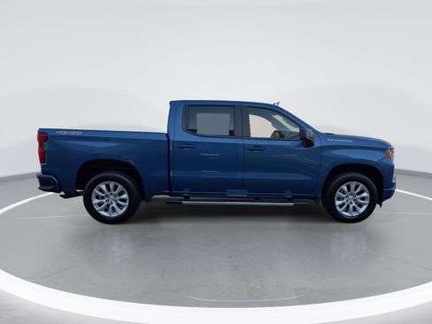 Used 2024 Chevrolet Silverado 1500 Custom AWD/4WD image 2