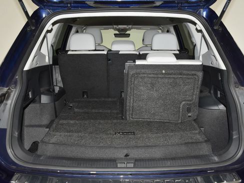 Used 2023 Volkswagen Tiguan SE FWD image 30