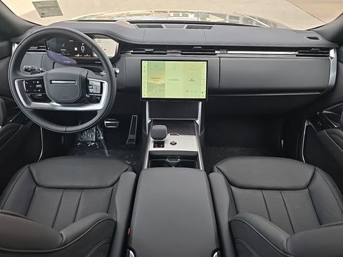 New 2026 Land Rover Range Rover Long Wheelbase SE AWD/4WD image 8