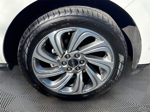 Used 2023 Lincoln Navigator Reserve image 36