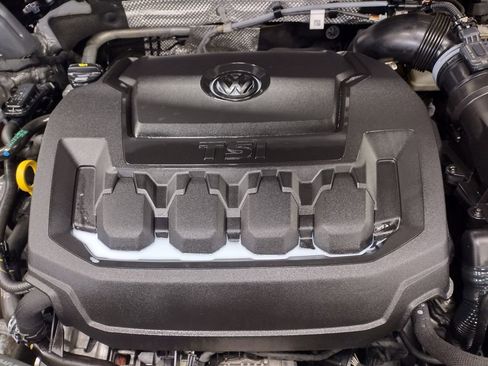 Used 2020 Volkswagen Tiguan SEL Premium R-Line image 9