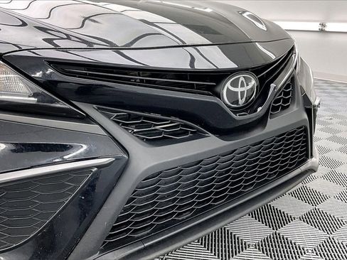 Used 2021 Toyota Camry SE image 28