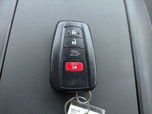 Used 2023 Toyota Highlander LE image 29