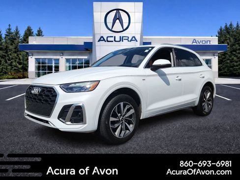 Used 2024 Audi Q5 2.0T Premium w/ Convenience Package AWD/4WD image 1