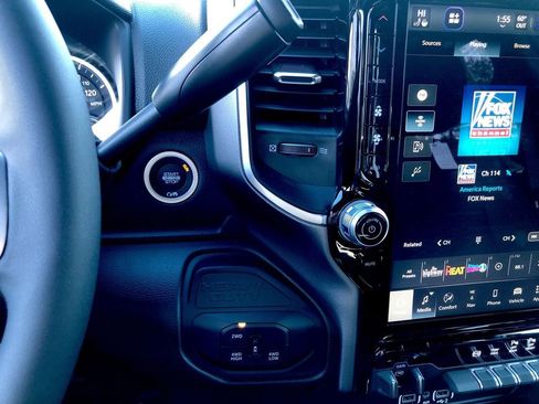 New 2026 RAM 2500 Big Horn AWD/4WD image 26