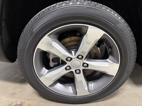 Used 2021 Jeep Grand Cherokee L Limited image 9