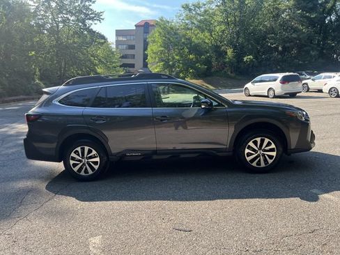 Certified 2025 Subaru Outback Premium AWD/4WD image 3