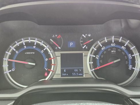 Used 2017 Toyota 4Runner 4WD image 16