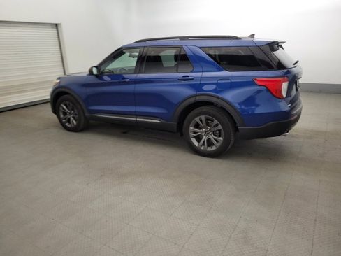 Used 2021 Ford Explorer XLT w/ Equipment Group 202A image 3
