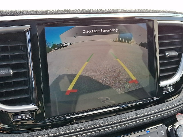 Used 2025 Chrysler Pacifica Limited FWD image 4