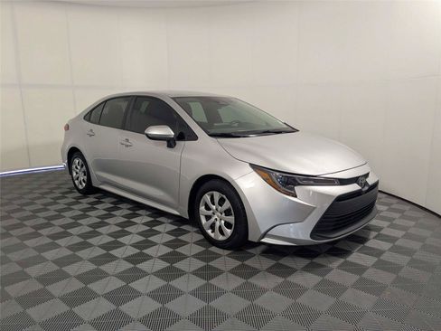 Certified 2024 Toyota Corolla LE FWD image 3