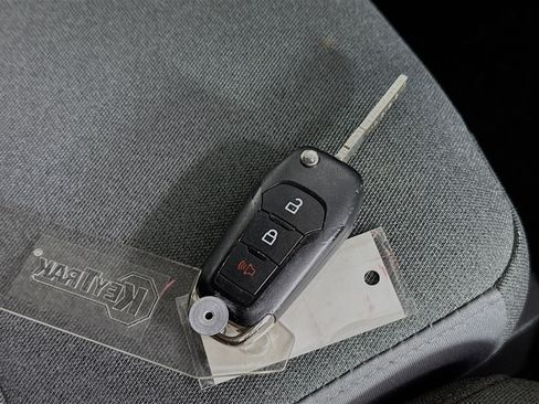 Used 2023 Ford F150 XLT image 31