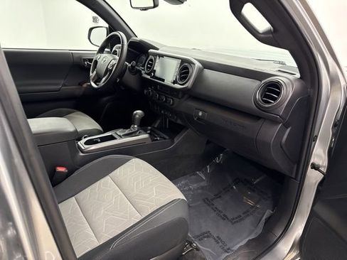 Used 2023 Toyota Tacoma TRD Sport image 22