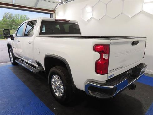 Used 2025 Chevrolet Silverado 2500 LT AWD/4WD image 10