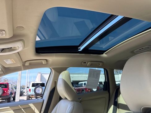 Used 2015 Volvo XC60 T5 Platinum image 8