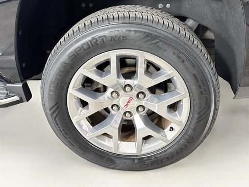 Used 2018 GMC Yukon SLT RWD image 34