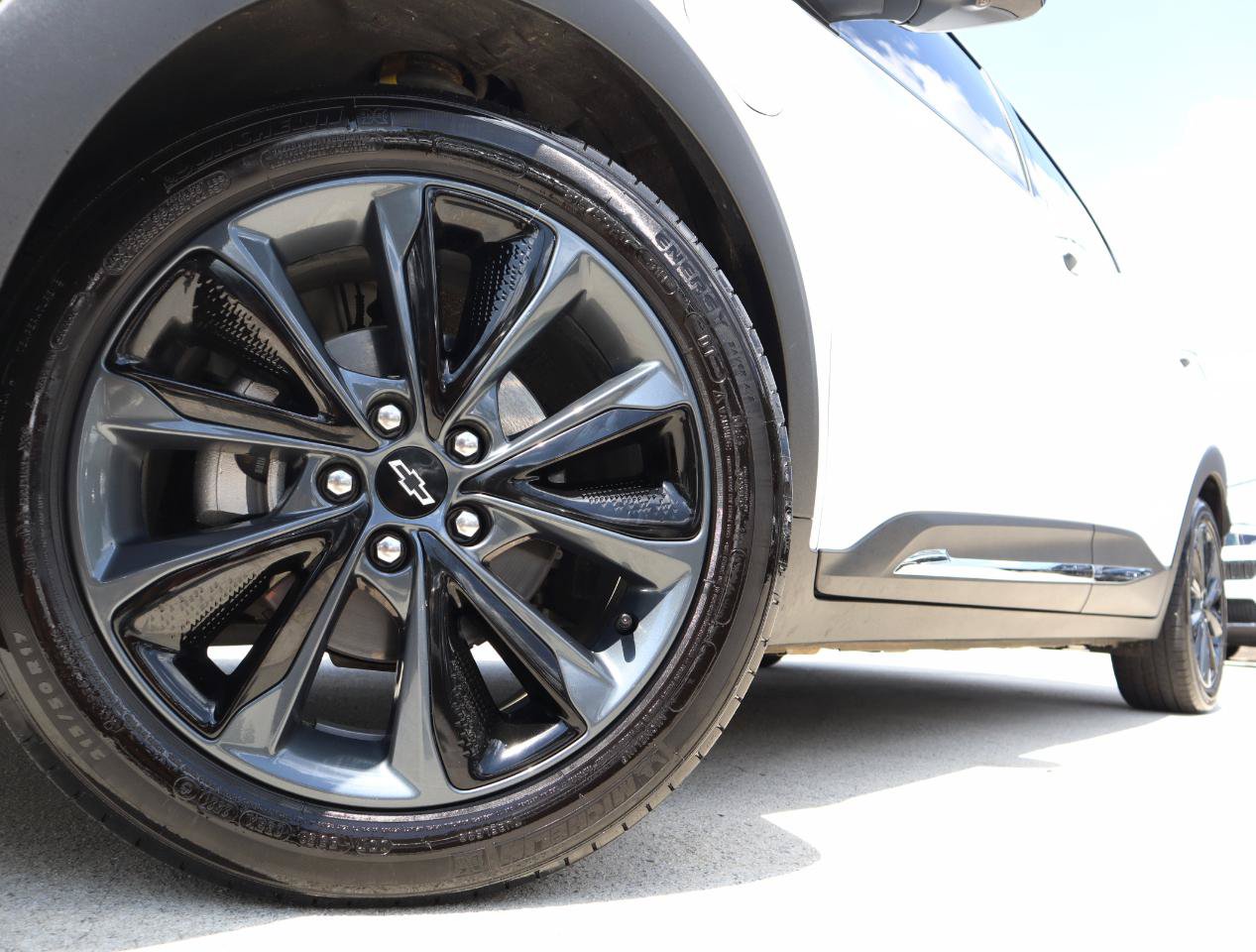 Used 2022 Chevrolet Bolt EUV Premier w/ Launch Edition FWD image 28