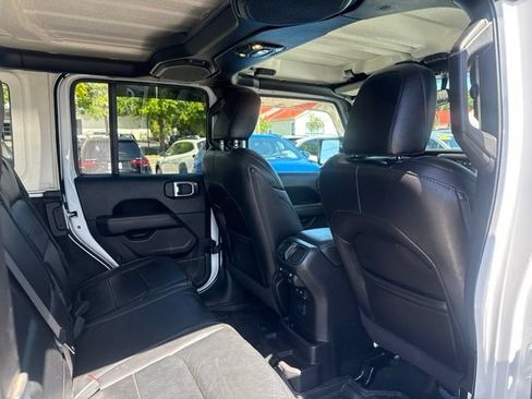 Used 2019 Jeep Wrangler Unlimited Sahara w/ LED Lighting Group AWD/4WD image 24