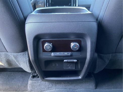 Used 2025 GMC Acadia Elevation image 39