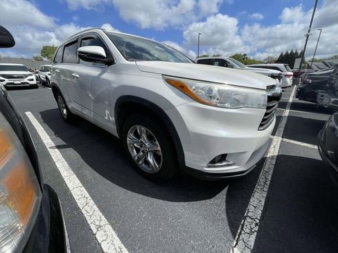 Used 2016 Toyota Highlander Limited image 1
