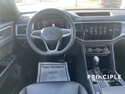 Used 2023 Volkswagen Atlas Cross Sport SE w/ Panoramic Sunroof Package FWD image 32