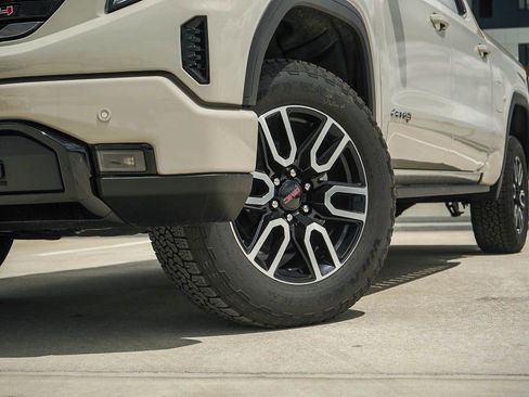 New 2026 GMC Sierra 1500 AT4 w/ AT4 Premium Package AWD/4WD image 6