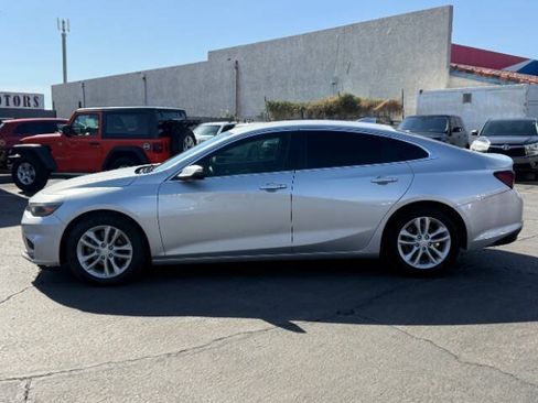 Used 2017 Chevrolet Malibu LT FWD image 6