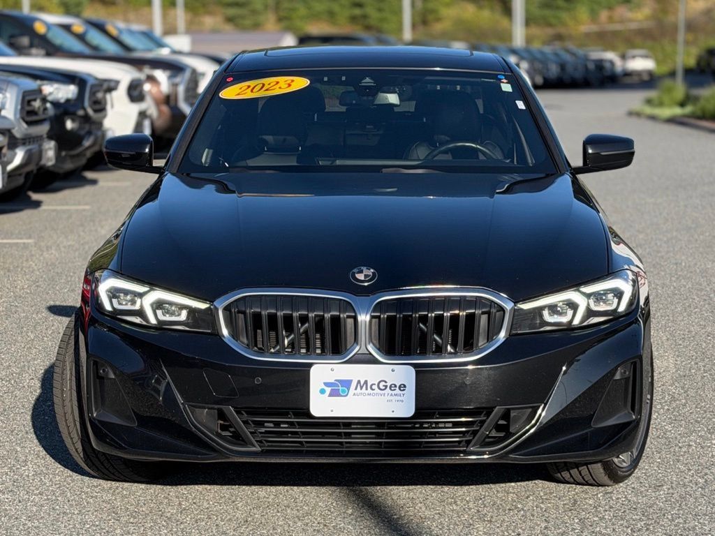 Used 2023 BMW 330i xDrive Sedan w/ Driving Assistance Package AWD/4WD image 2