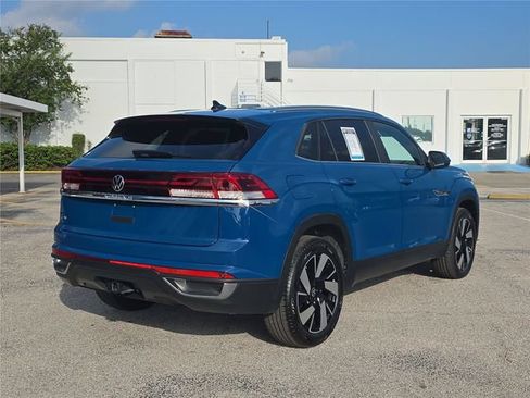 Used 2026 Volkswagen Atlas Cross Sport SE FWD image 3