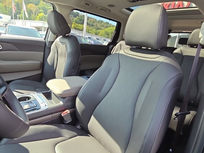 New 2027 Kia Carnival SX FWD image 30