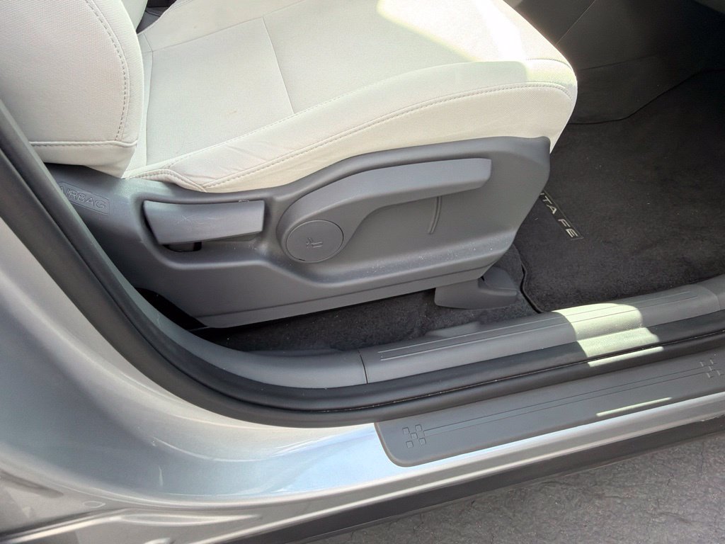 Used 2024 Hyundai Santa Fe SE AWD/4WD image 15