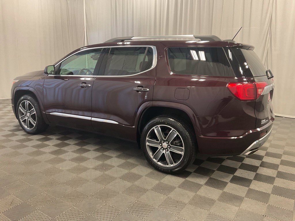 Used 2017 GMC Acadia Denali w/ Technology Package AWD/4WD image 8