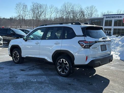 Used 2025 Subaru Forester Premium image 5