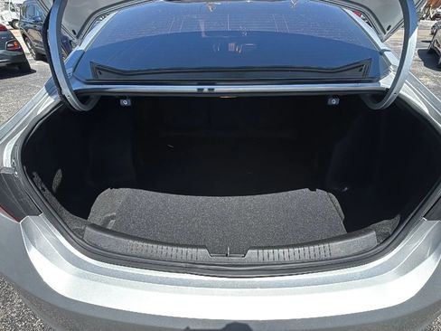 Used 2018 Chevrolet Malibu LT FWD image 15
