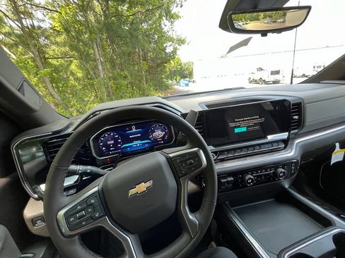 New 2026 Chevrolet Silverado 3500 LTZ w/ LTZ Premium Package AWD/4WD image 19