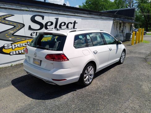 Used 2018 Volkswagen Golf SEL FWD image 4