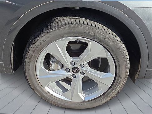 Certified 2023 Audi Q5 2.0T Premium Plus w/ Premium Plus Package image 8