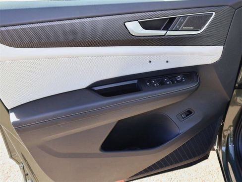 New 2025 Volkswagen Atlas Cross Sport SEL Premium R-Line image 15