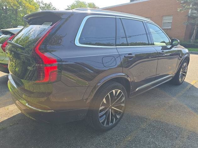 Used 2025 Volvo XC90 B5 Ultra AWD/4WD image 4
