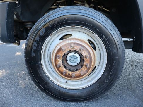 Used 2012 Ford F550 XL w/ Payload Upgrade Pkg image 44