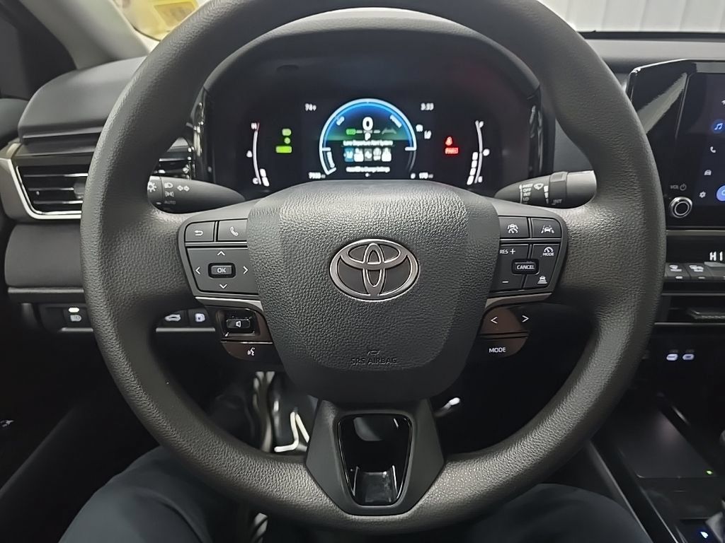Used 2025 Toyota Camry LE w/ Convenience Package AWD/4WD image 18
