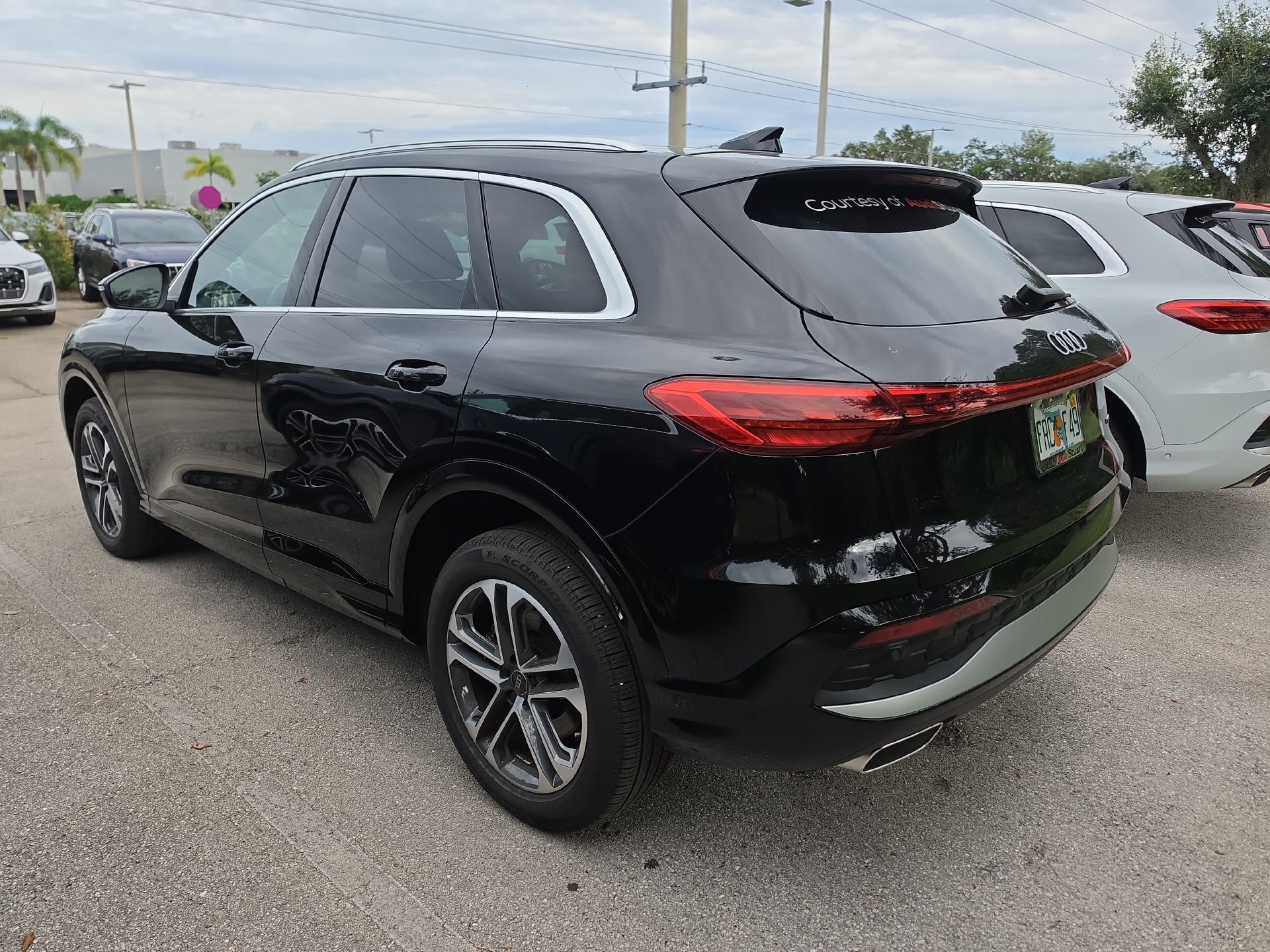 Used 2025 Audi Q5 Premium w/ Convenience Package AWD/4WD image 4