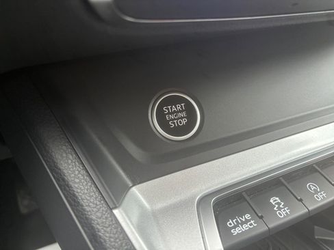 Used 2024 Audi Q3 2.0T Premium image 24