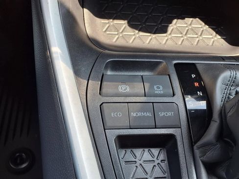 Certified 2025 Toyota RAV4 XLE FWD image 14